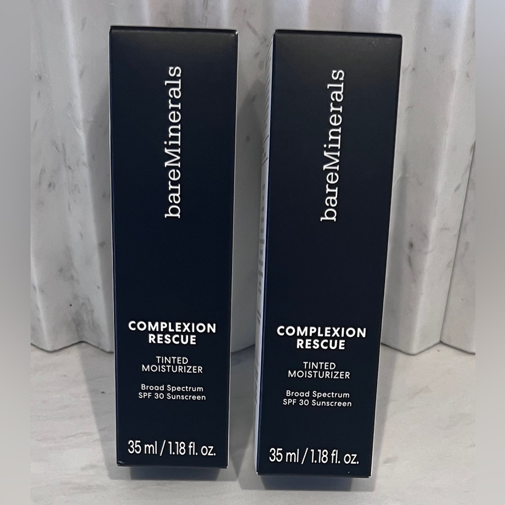 bareMinerals Complexion Recuse Tinted Moisturizer w/ Hyaluronic Acid & SPF 30